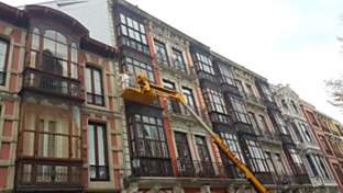 Arreglos de fachadas en la calle san francisco detalle